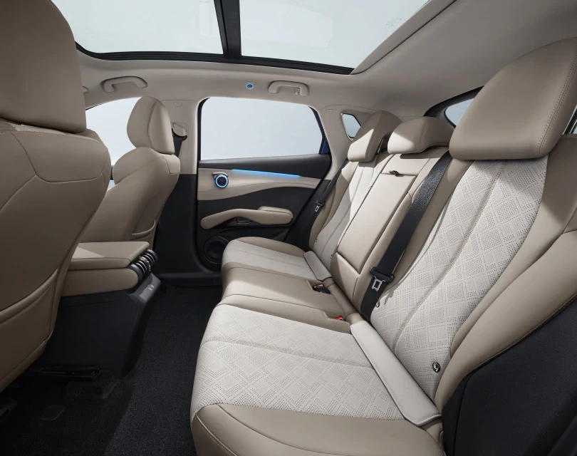 BYD Atto 3 — wnętrze 7